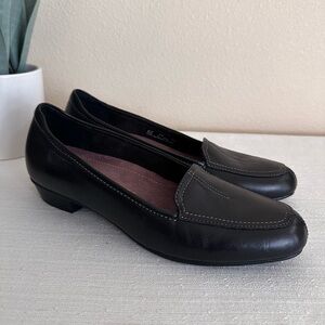 New Clarks Active Air Black Leather Stitched Loafers Women’s 8.5N
